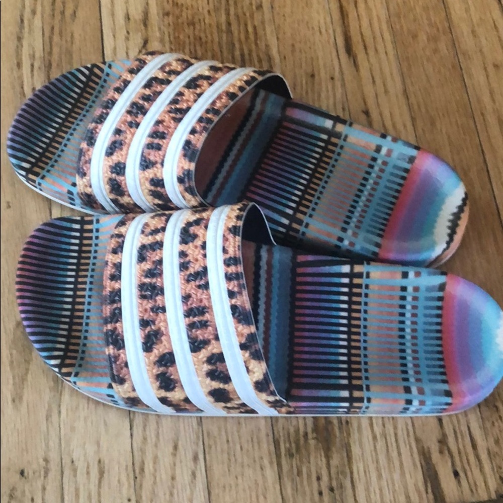 Adidas slides sz 9